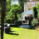 Relais Margherita 3* أوجيبيو